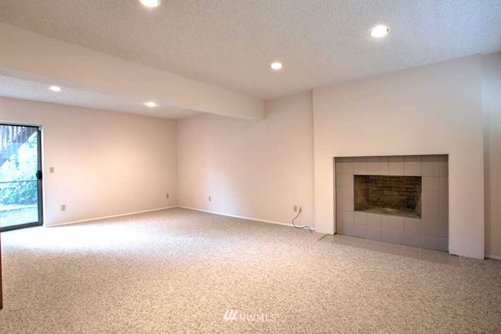 16207 Southeast 176th Place Renton, WA 98058 - Photo 12 of 16 Gallery Image 12