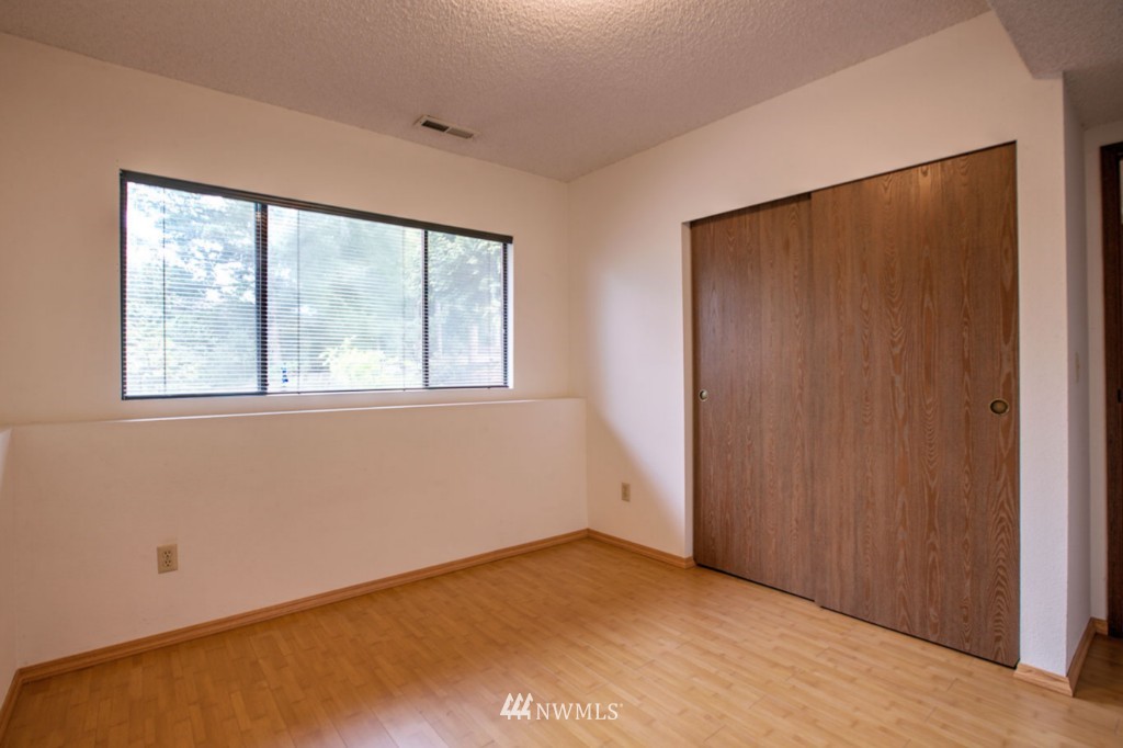 16207 Southeast 176th Place Renton, WA 98058 - Photo 8 of 16 Gallery Image 8