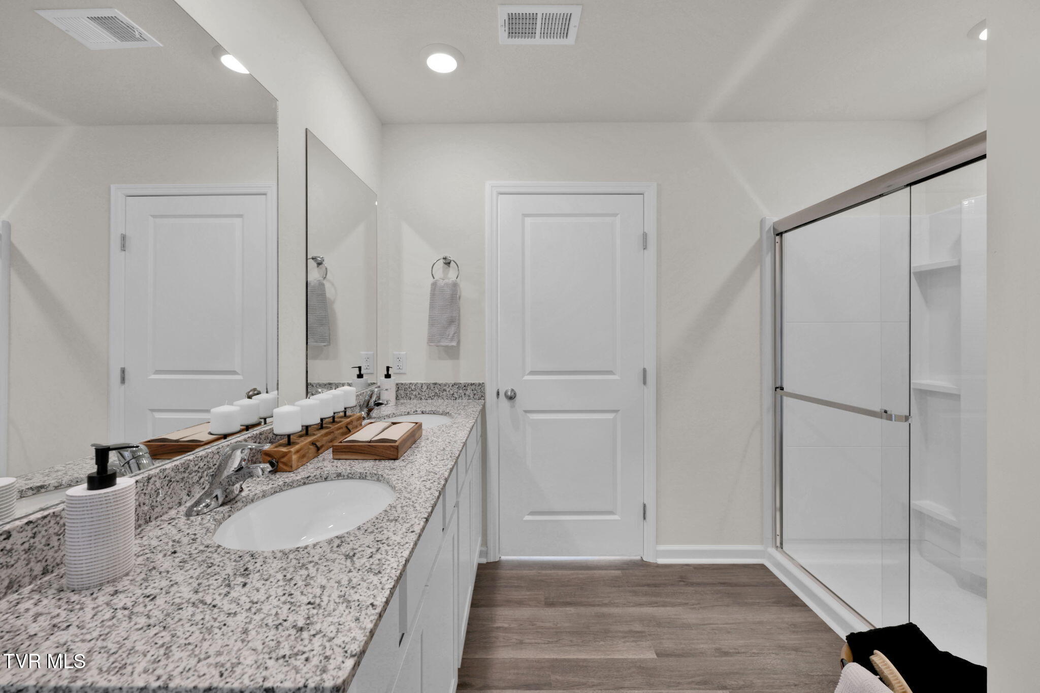 1219 Downing Place Kingsport, TN 37663 - Photo 21 of 38 24-web-or-mls-_DSC6314