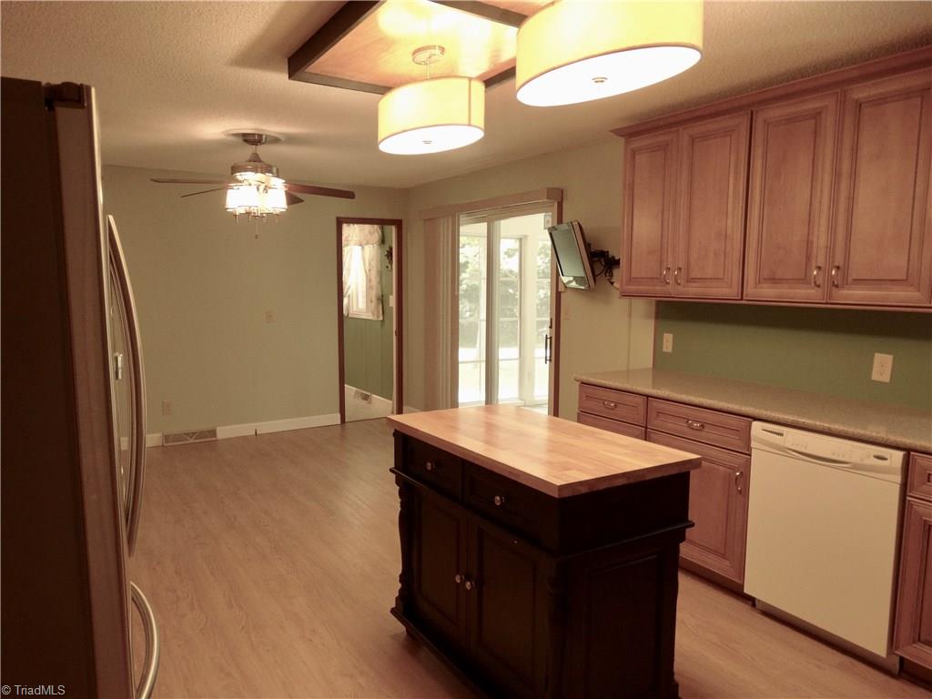 5044 Sitka Road Walkertown, NC 27051 - Photo 5 of 15 Great for entertaining with family and friends!