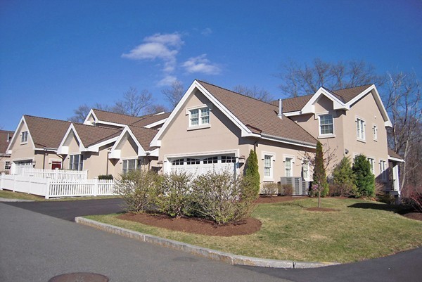 287 Langley Road, Unit 36 Newton, MA 02459 - Photo 27 of 30