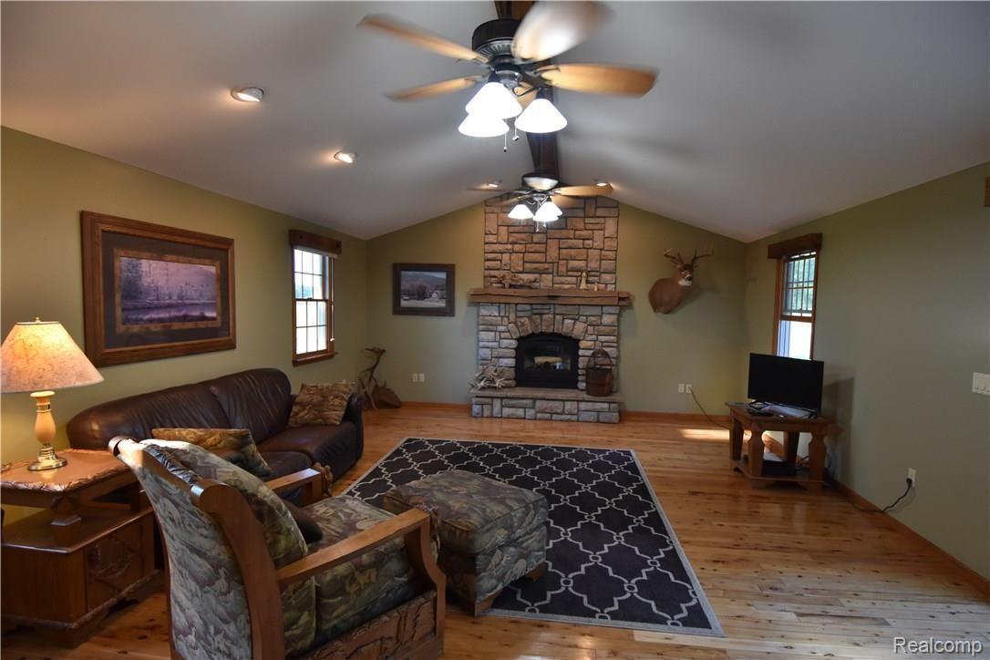 7800 West Allen Road Fowlerville, MI 48836 - Photo 9 of 66 DSC_0316.JPG