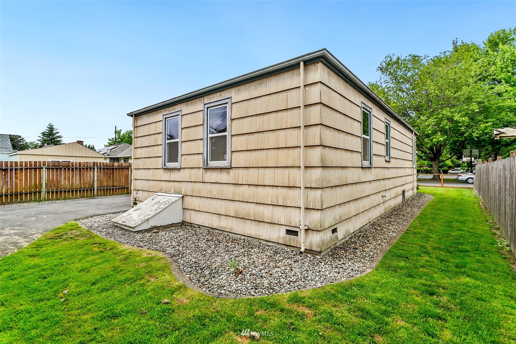 218 West Crow Street Kent, WA 98032 - Photo 20 of 25