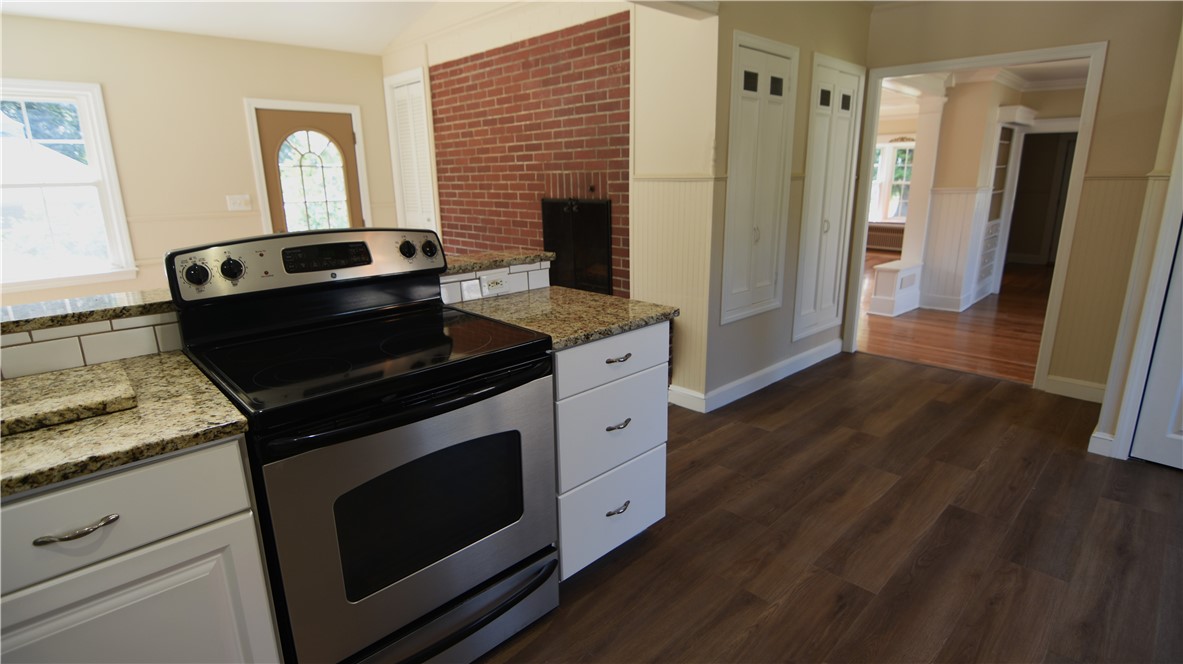144 Woonsocket Hill Road North Smithfield, RI 02896 - Photo 4 of 23