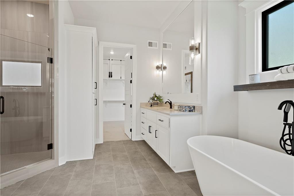 2123 Northwest Killarney Lane Lee's Summit, MO 64081 - Photo 14 of 27