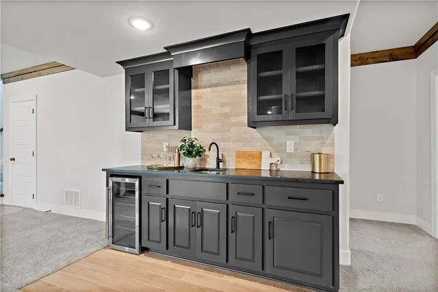 $895,000 | 2123 Northwest Killarney Lane, Lee's Summit, MO 64081