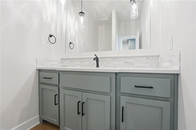 $895,000 | 2123 Northwest Killarney Lane, Lee's Summit, MO 64081