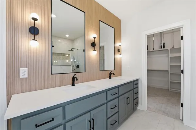 $895,000 | 2123 Northwest Killarney Lane, Lee's Summit, MO 64081