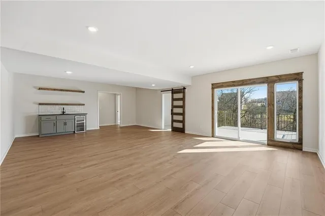 $895,000 | 2123 Northwest Killarney Lane, Lee's Summit, MO 64081