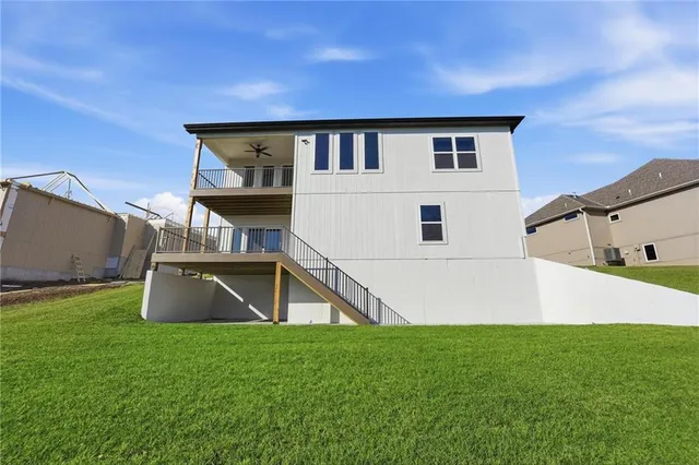 $895,000 | 2123 Northwest Killarney Lane, Lee's Summit, MO 64081