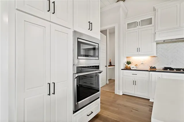 $895,000 | 2123 Northwest Killarney Lane, Lee's Summit, MO 64081