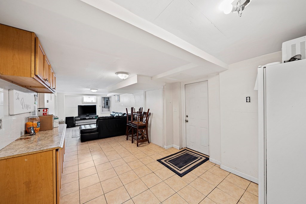 14 Winstead Road Weymouth, MA 02189 - Photo 16 of 29