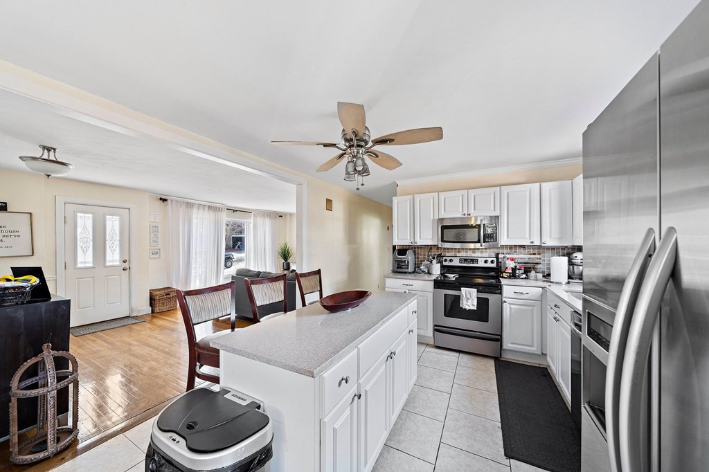 14 Winstead Road Weymouth, MA 02189 - Photo 4 of 29