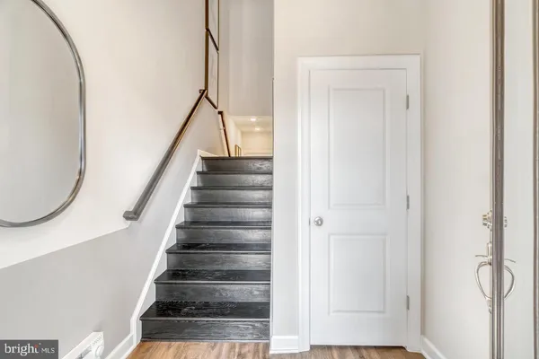 $749,900 | 14350 Yesler Avenue, Unit 4, Chantilly, VA 20151