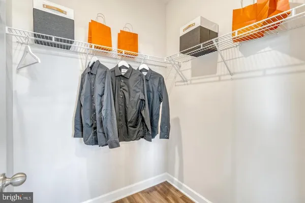 $749,900 | 14350 Yesler Avenue, Unit 4, Chantilly, VA 20151