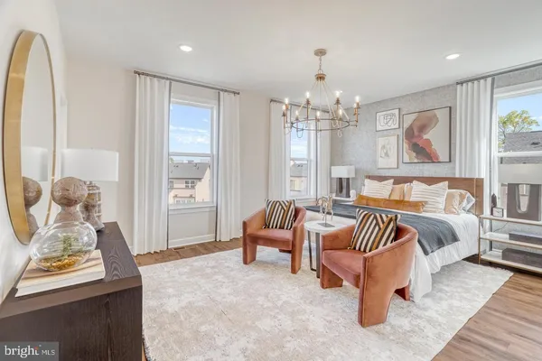 $749,900 | 14350 Yesler Avenue, Unit 4, Chantilly, VA 20151