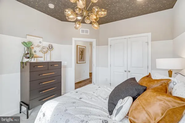 $749,900 | 14350 Yesler Avenue, Unit 4, Chantilly, VA 20151