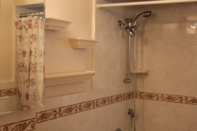 $1,650 | 14383 Mercedes, Redford, MI 48239