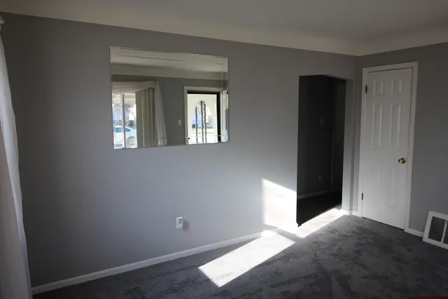 $1,650 | 14383 Mercedes, Redford, MI 48239