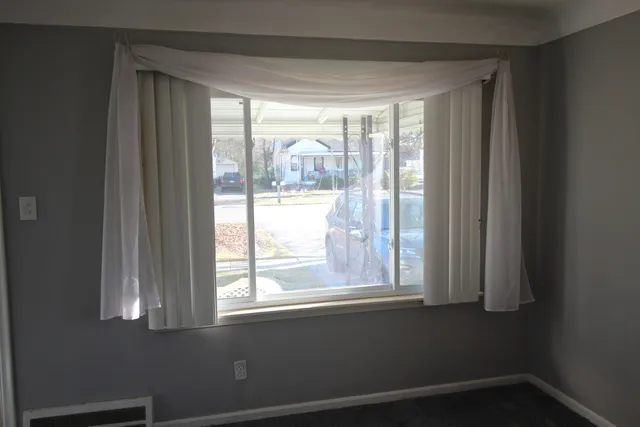 $1,650 | 14383 Mercedes, Redford, MI 48239