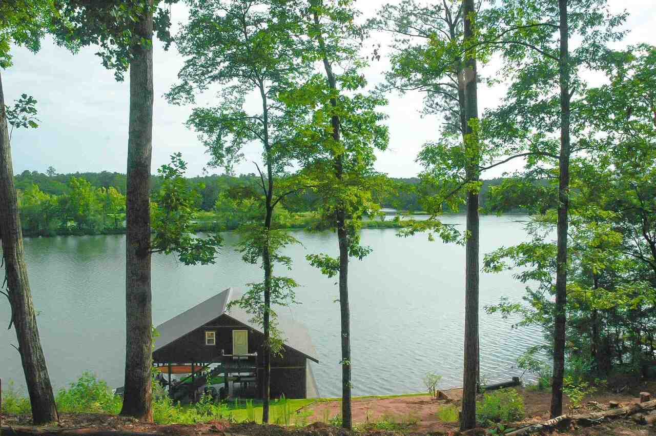 0 Lee Rd 965, Unit 21 Valley, AL 36854 - Photo 1 of 1 a front view of a house with a yard