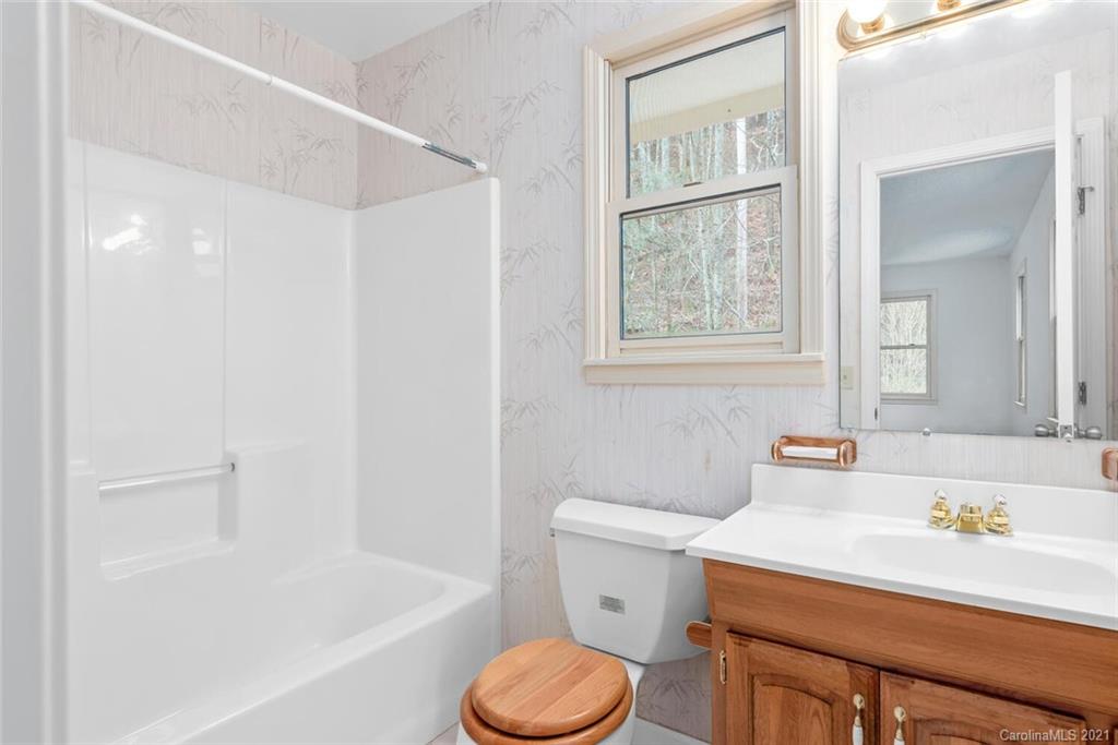 371 Sprinkle Creek Road Mars Hill, NC 28754 - Photo 21 of 32 Gallery Image 21