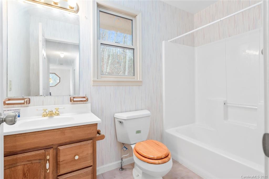 371 Sprinkle Creek Road Mars Hill, NC 28754 - Photo 24 of 32 Gallery Image 24
