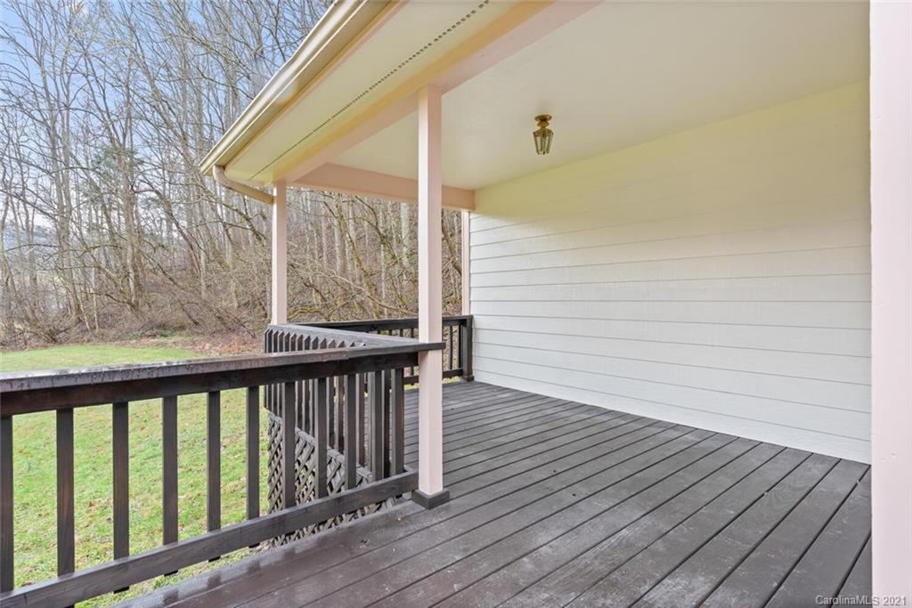 371 Sprinkle Creek Road Mars Hill, NC 28754 - Photo 4 of 32 Gallery Image 4
