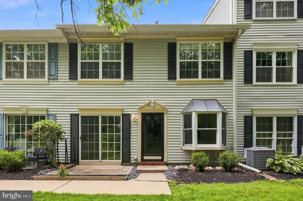 $295,000 | 67 Cheverny Court, Hamilton, NJ 08619