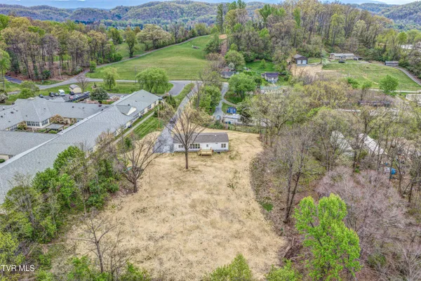$324,900 | 850 Meadow View Road, Bristol, TN 37620