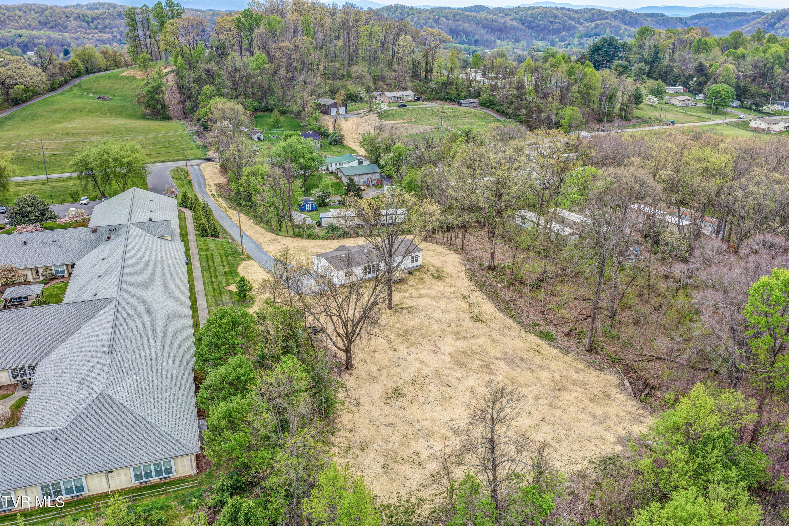 850 Meadow View Road Bristol, TN 37620 - Photo 50 of 54 DJI_20260413124324_0590_D_1_D_2_D_3_D_4_