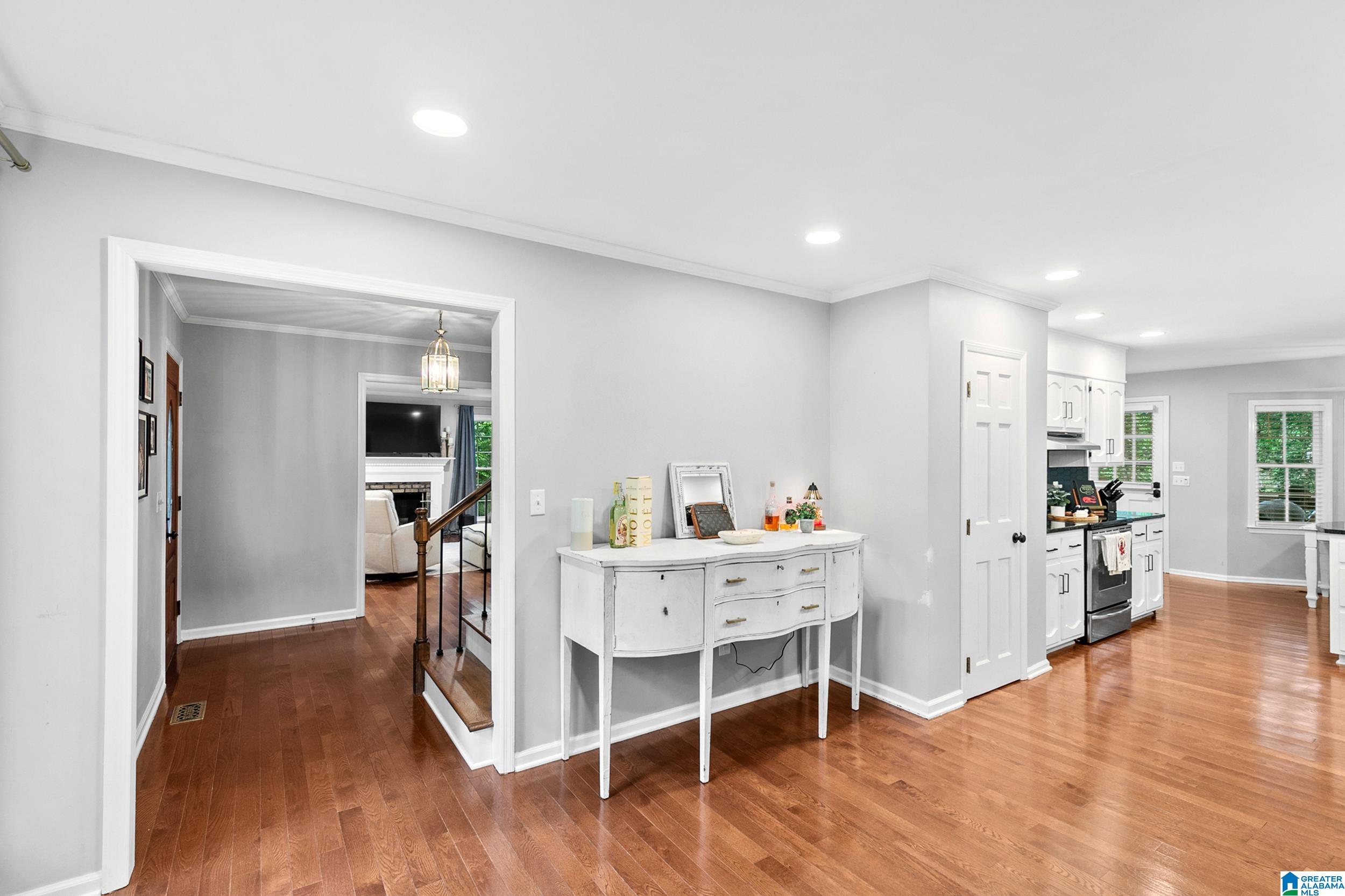 2013 Crossvine Road Birmingham, AL 35244 - Photo 10 of 41