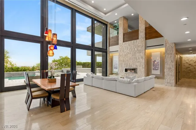 $42,000 | 98 Sun Glow Lane, Las Vegas, NV 89135