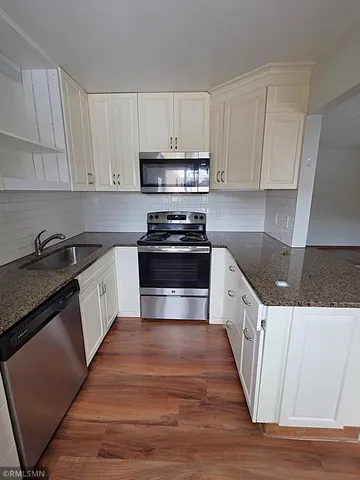 $1,295 | 1532 Randolph Avenue, St. Paul, MN 55105