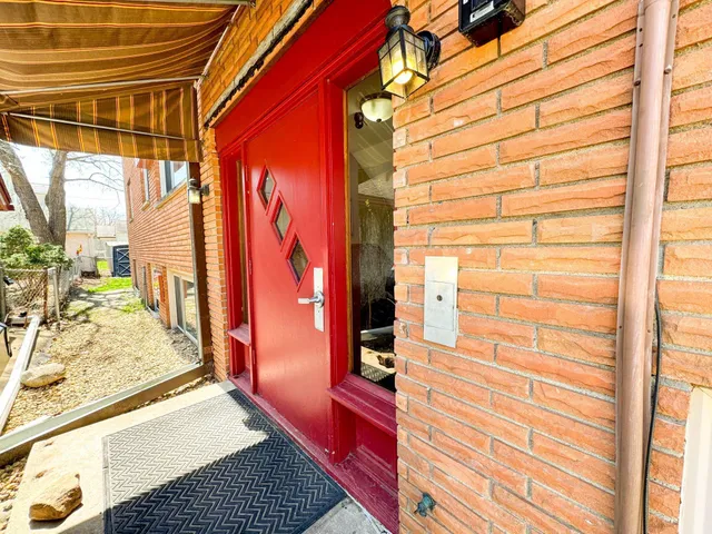 $1,375 | 1532 Randolph Avenue, St. Paul, MN 55105