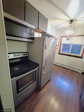 $1,295 | 1532 Randolph Avenue, St. Paul, MN 55105