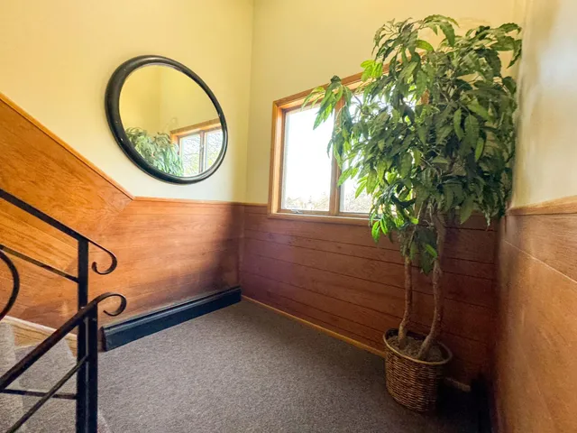 $1,375 | 1532 Randolph Avenue, St. Paul, MN 55105