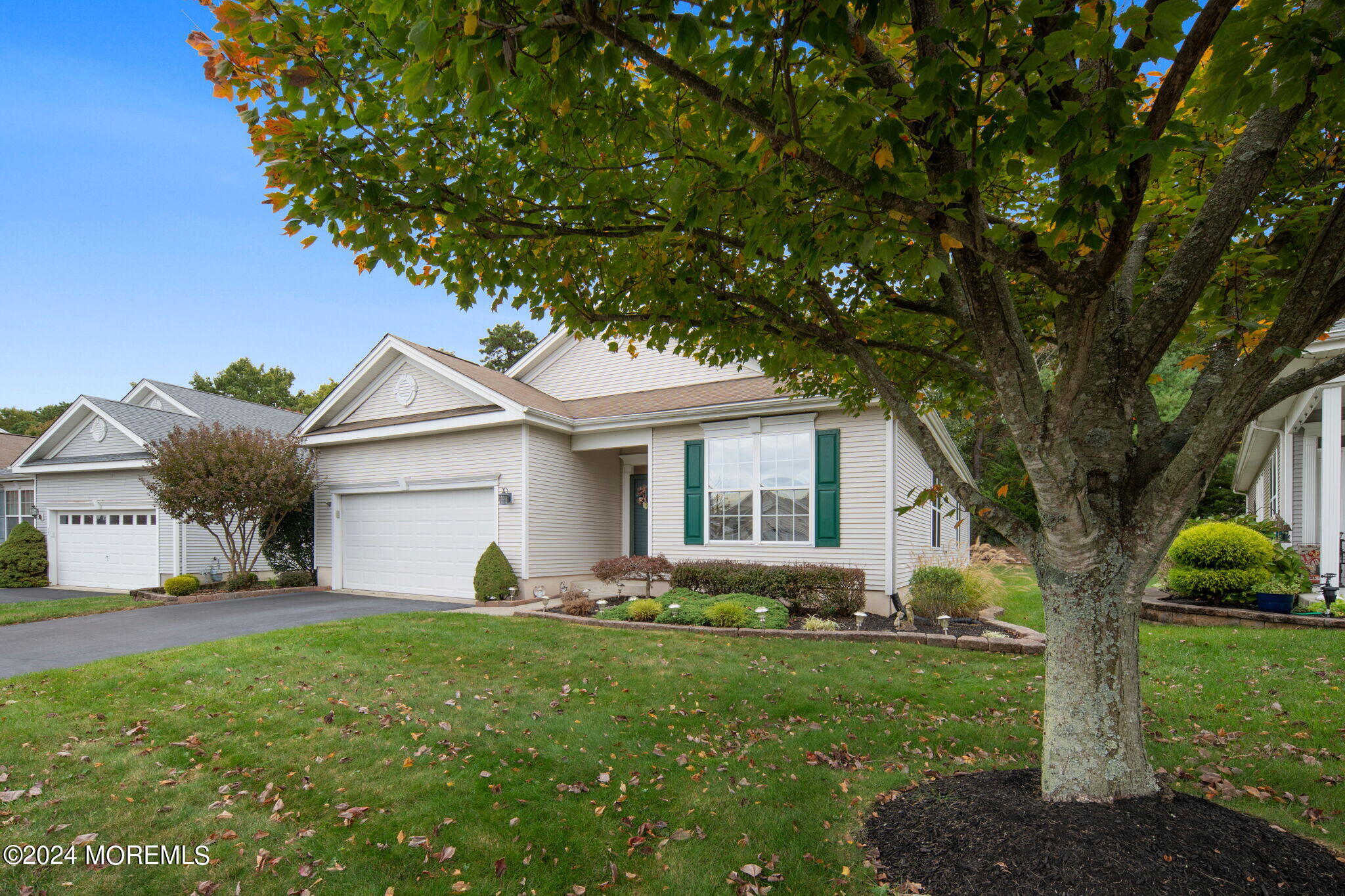 55 Hidden Lake Circle Barnegat, NJ 08005 - Photo 5 of 54 005-original-photo