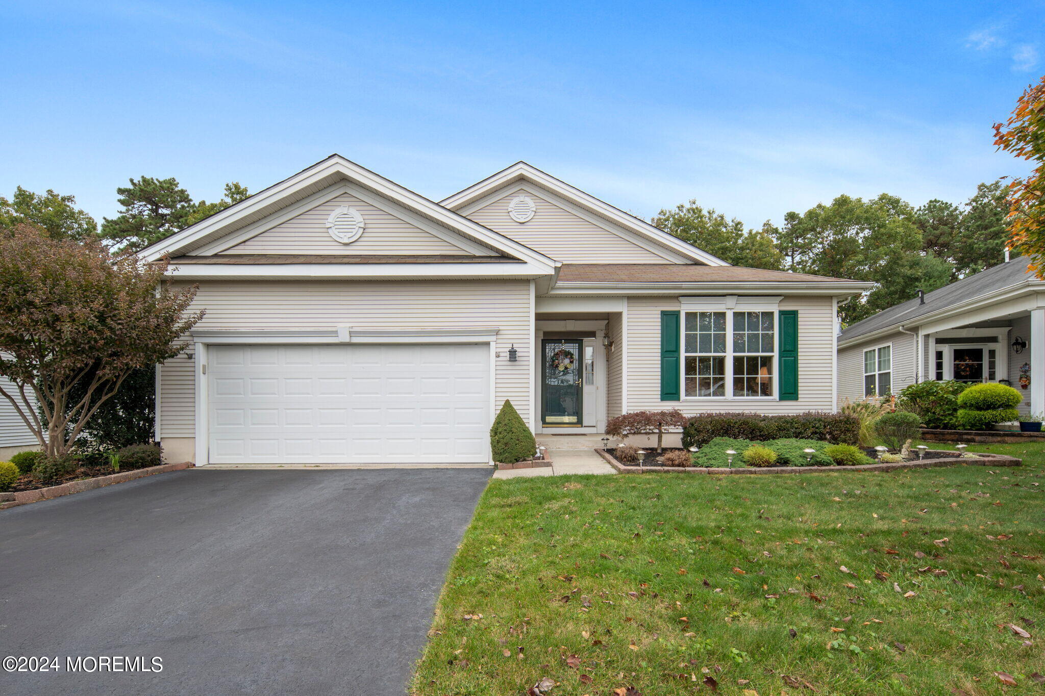 55 Hidden Lake Circle Barnegat, NJ 08005 - Photo 6 of 54 006-original-photo