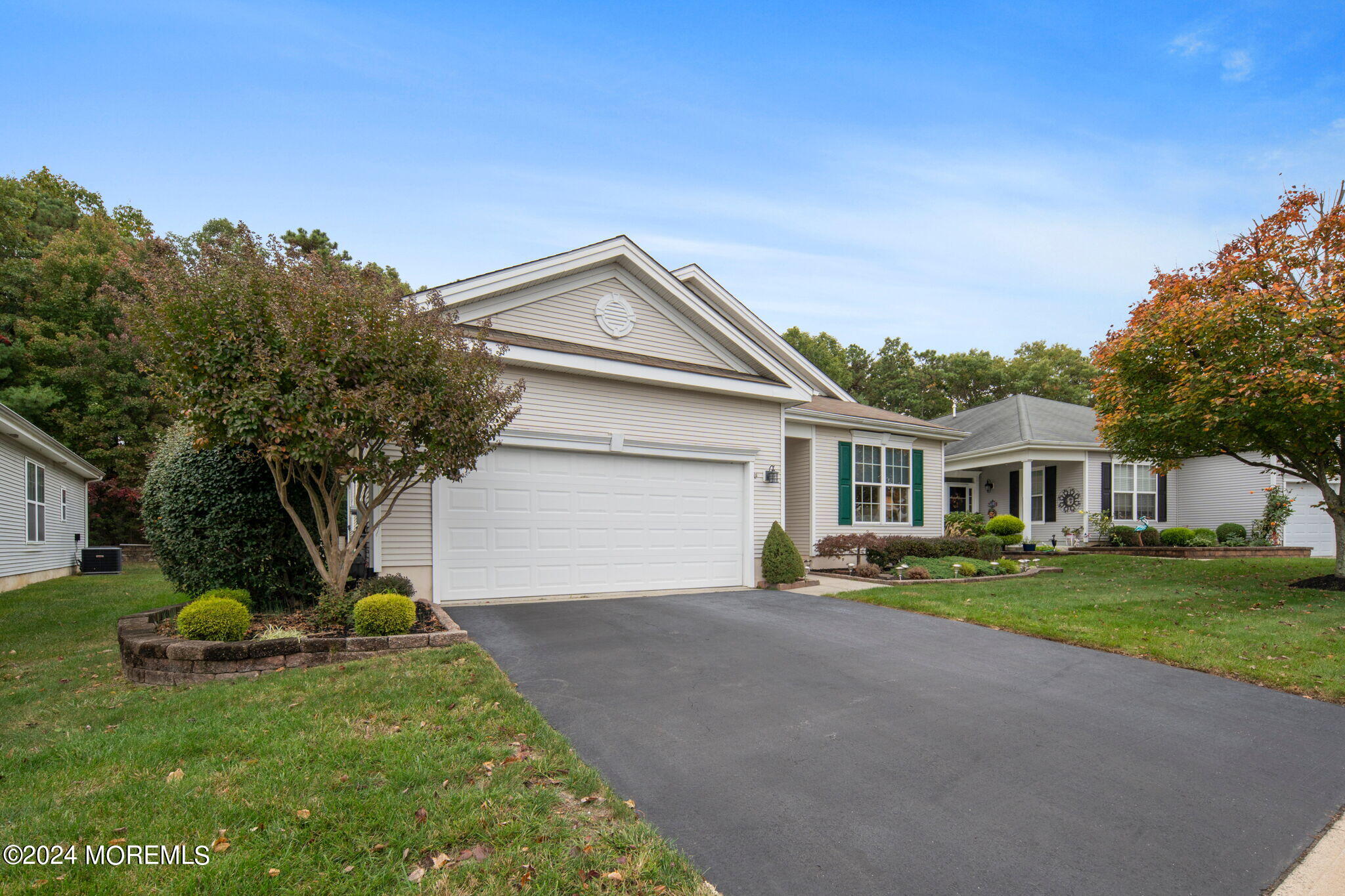 55 Hidden Lake Circle Barnegat, NJ 08005 - Photo 8 of 54 008-original-photo