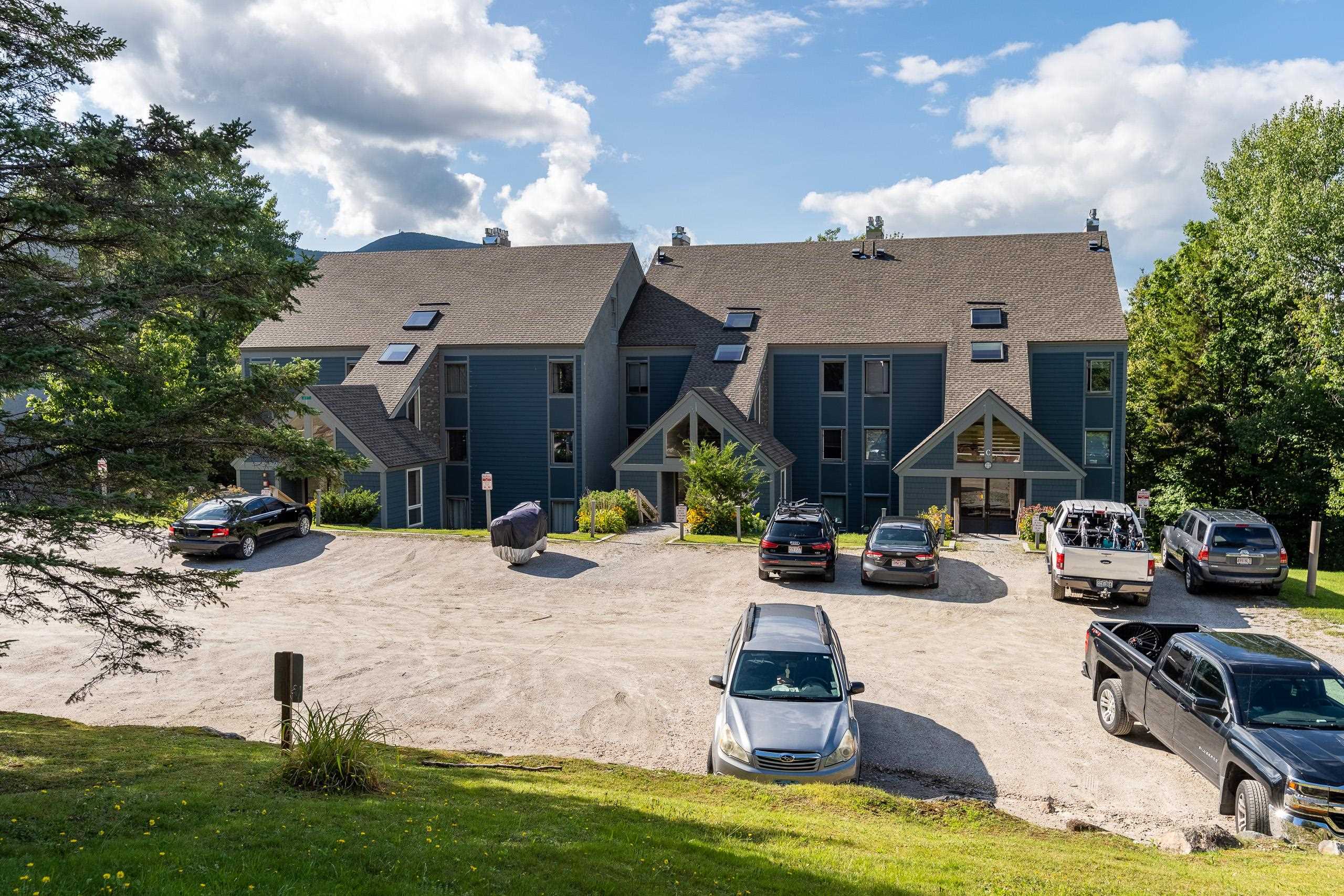 697 East Mountain Road, Unit B3 Killington, VT 05751 - Photo 2 of 21 Gallery Image 2
