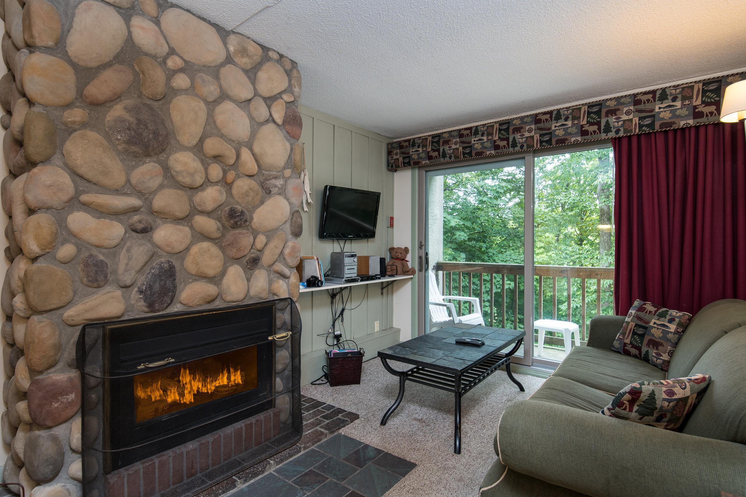 697 East Mountain Road, Unit B3 Killington, VT 05751 - Photo 3 of 21 Gallery Image 3