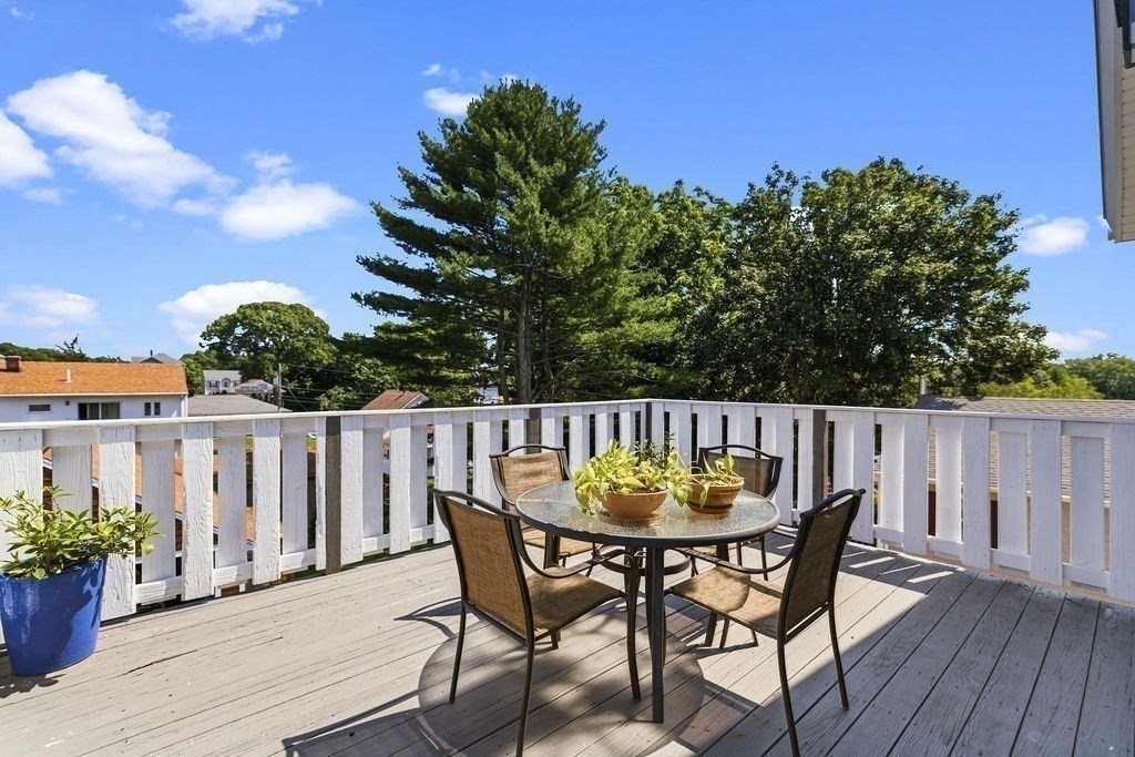 74 California Street Fall River, MA 02723 - Photo 6 of 39