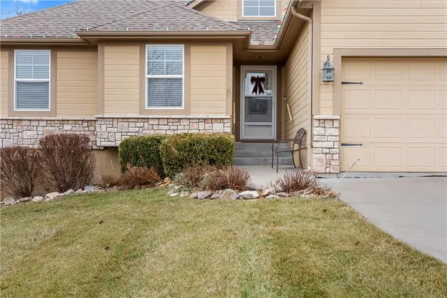 $395,000 | 25404 East 30th Street South, Blue Springs, MO 64015