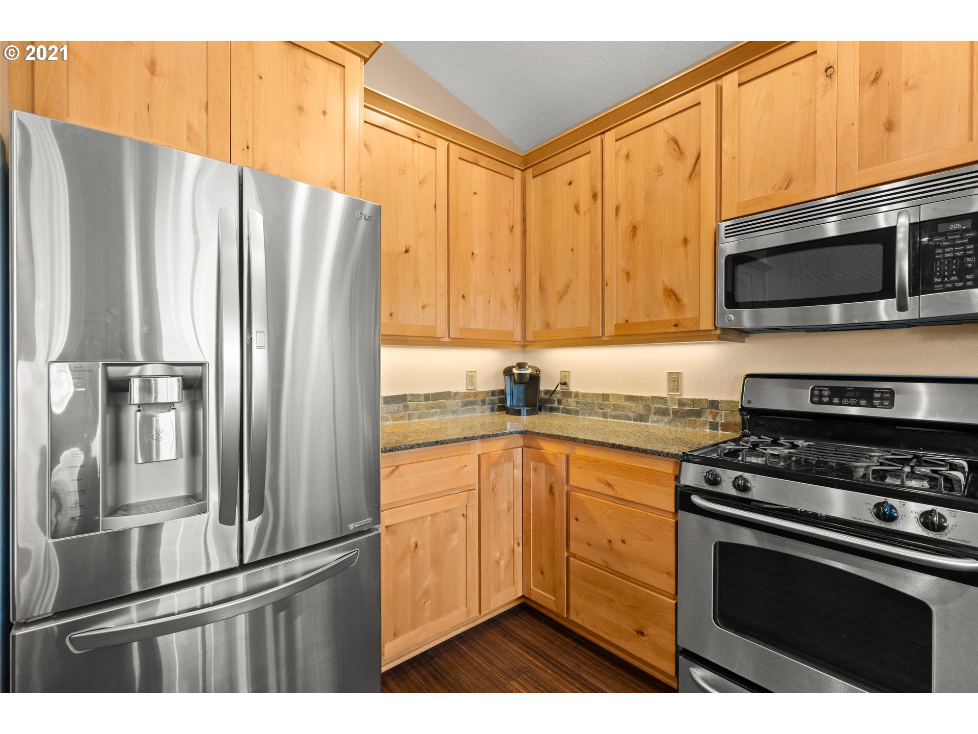 925 Toliver Road, Unit A Molalla, OR 97038 - Photo 12 of 32