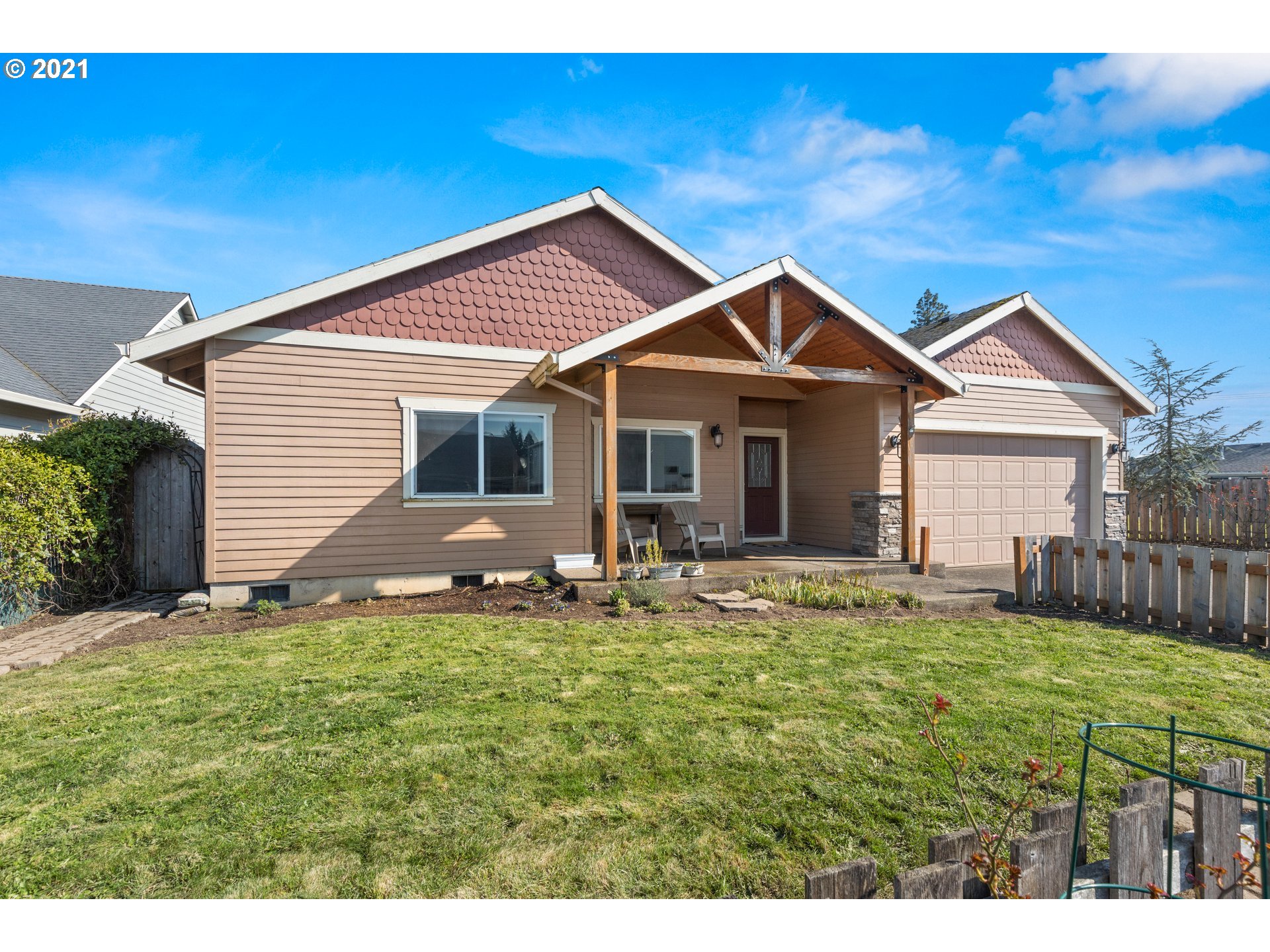 925 Toliver Road, Unit A Molalla, OR 97038 - Photo 3 of 32
