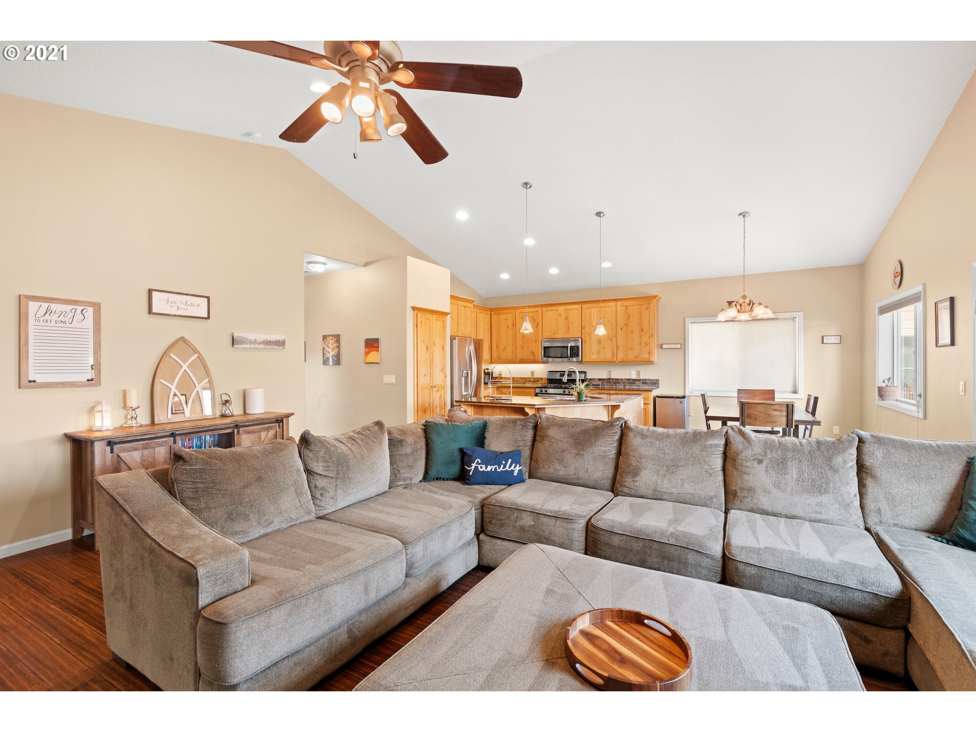 925 Toliver Road, Unit A Molalla, OR 97038 - Photo 7 of 32