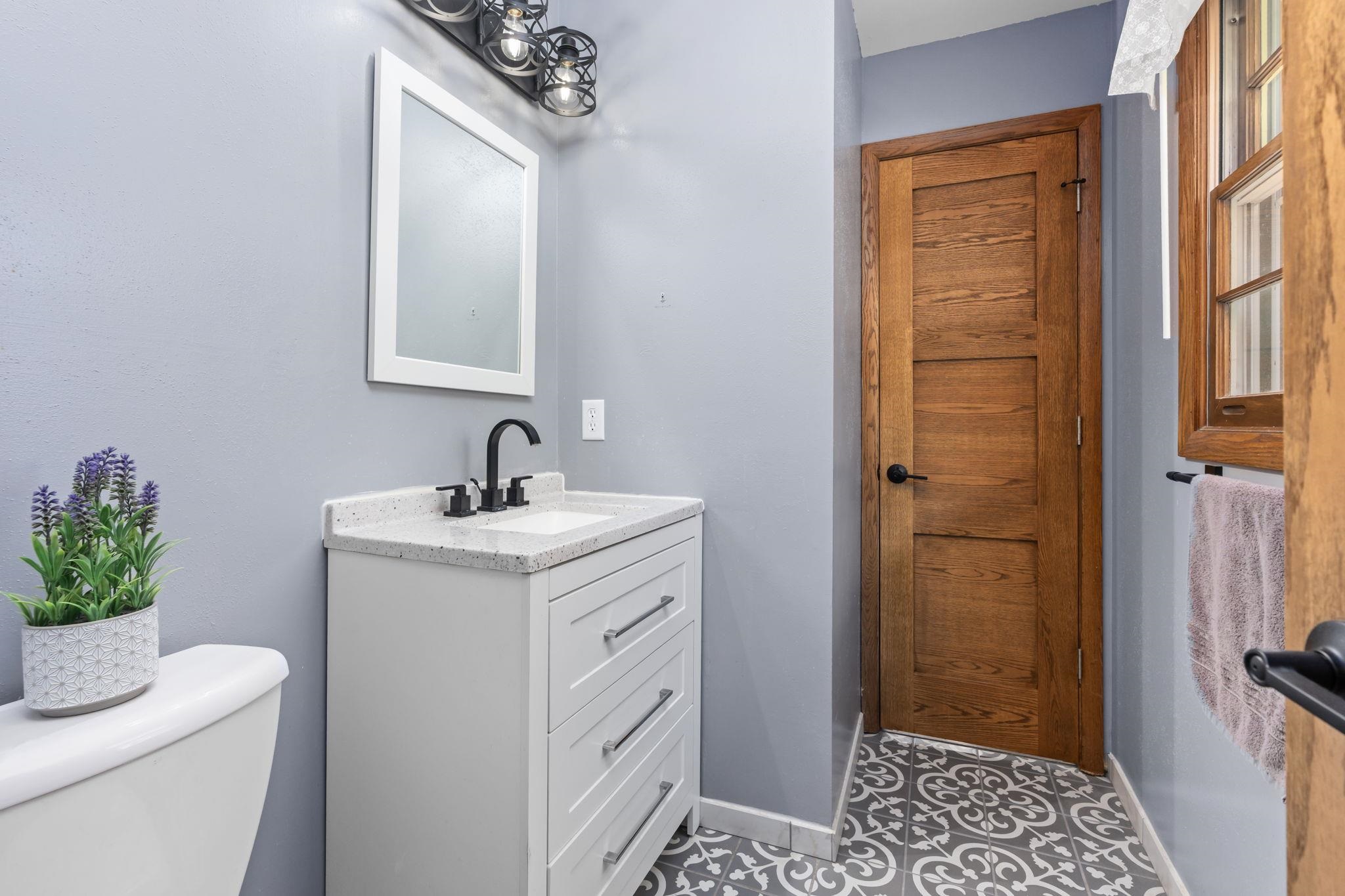 1011 Bay Ridge Road Madison, WI 53716 - Photo 22 of 38