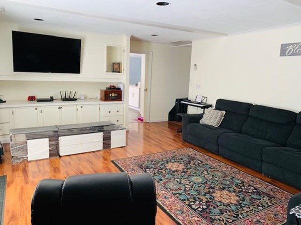 35 Juniper Lane Framingham, MA 01701 - Photo 7 of 16