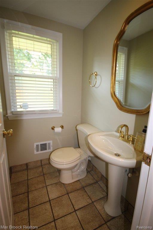 4176 Fieldbrook Road West Bloomfield, MI 48323 - Photo 8 of 31 IMG_2269.JPG